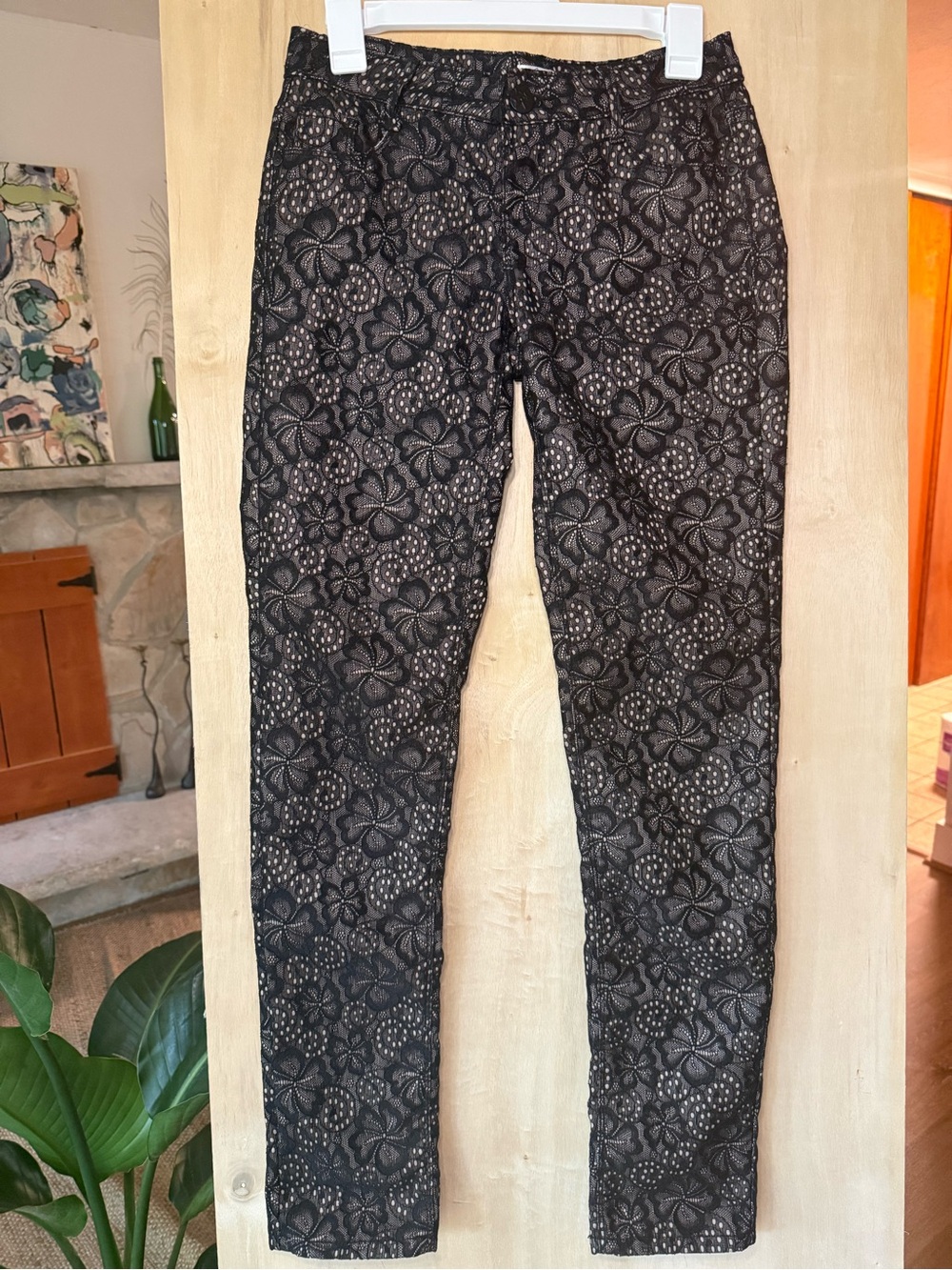 Xhilaration Unique Black Floral Lace-Pattern Pants size 5